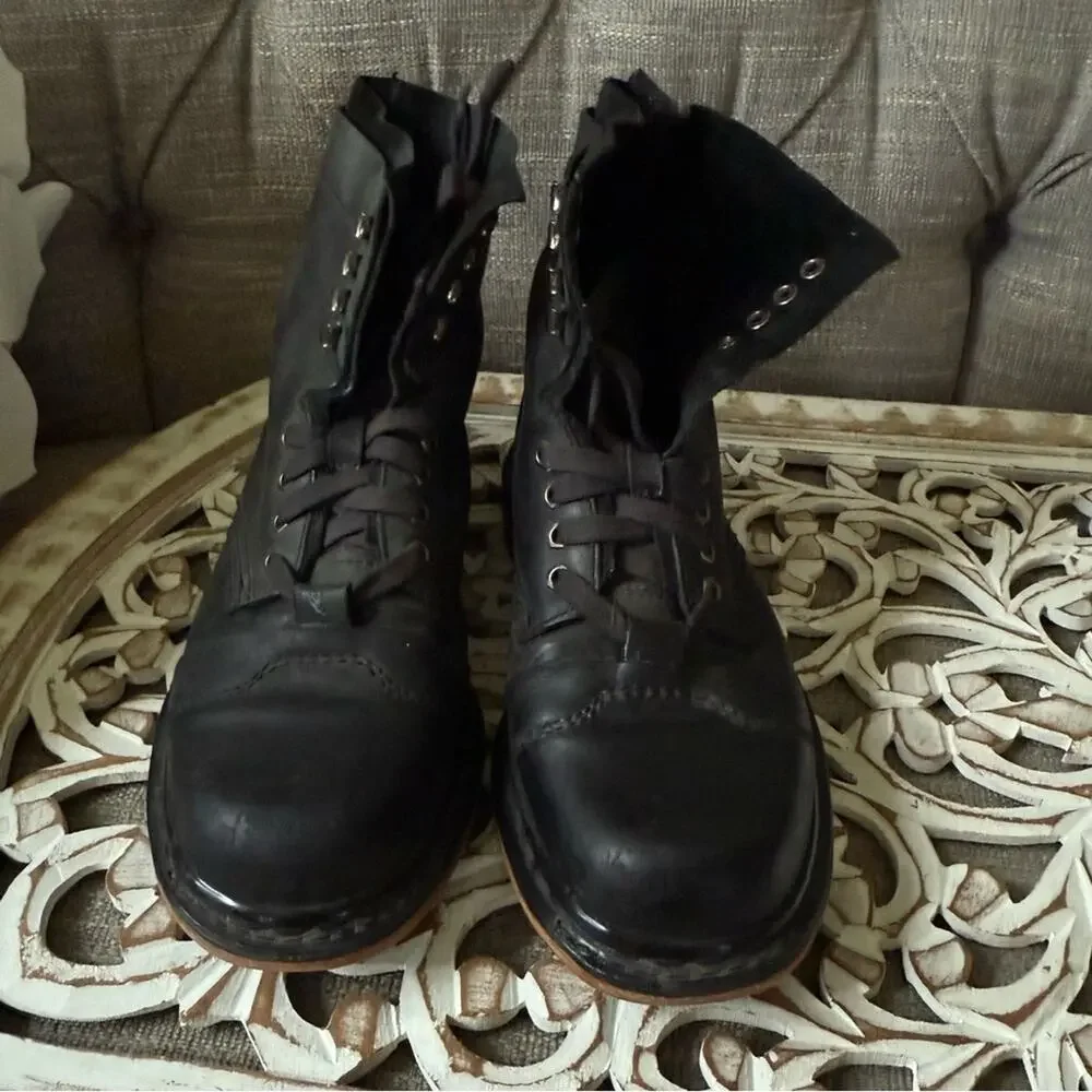 Dr. Martens Black Leather Boots Men’s 9 Women’s 10